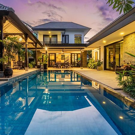 Kejora 12 Beachfront 3 Bedroom Luxe Villa サヌール エクステリア 写真