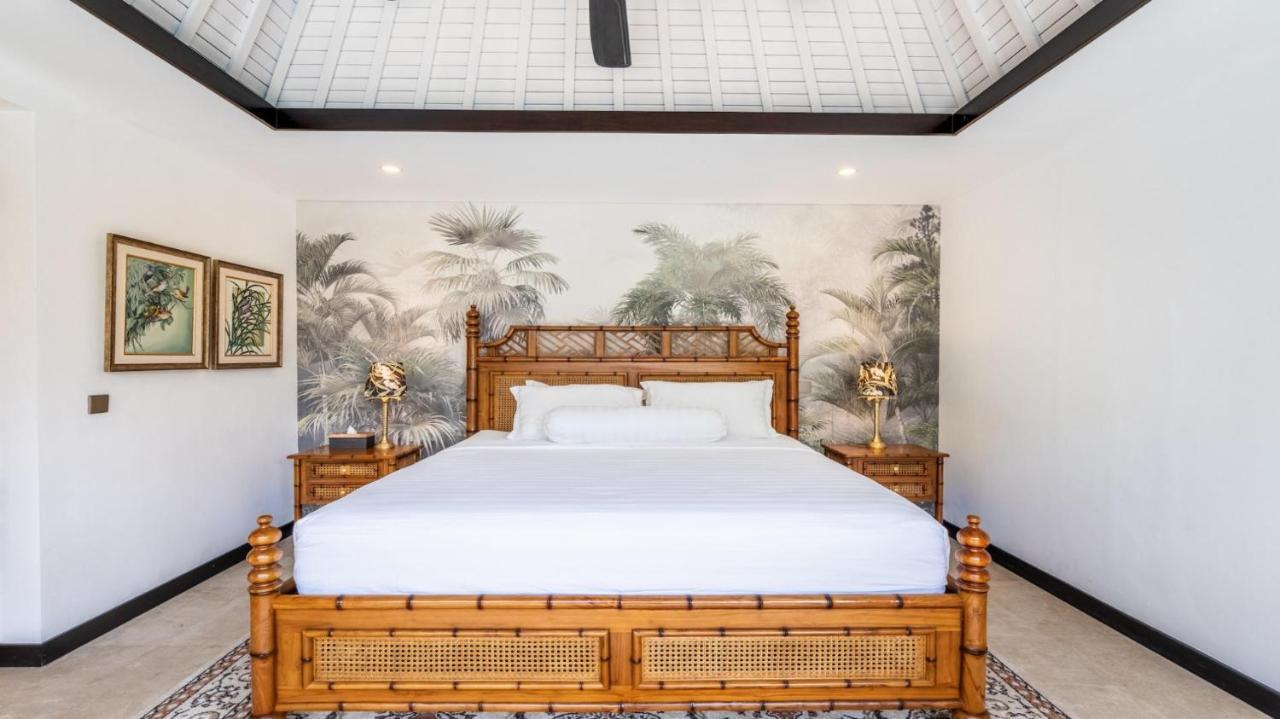 Kejora 12 Beachfront 3 Bedroom Luxe Villa サヌール エクステリア 写真
