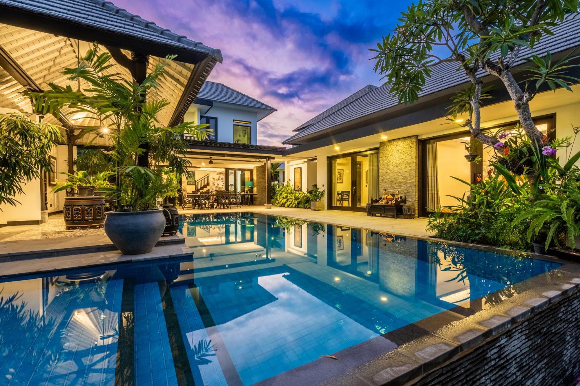 Kejora 12 Beachfront 3 Bedroom Luxe Villa サヌール エクステリア 写真